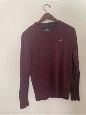 Hollister Men's Burgundy Crewneck Sweater